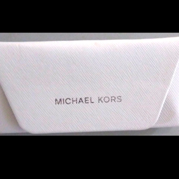 Micheal Kors glasses case
